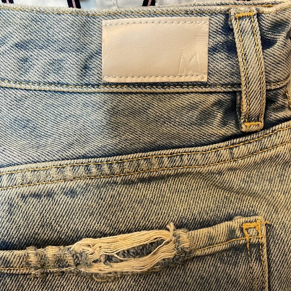 New without tags Maje
raw-cut denim shorts size 36 - Picture 10 of 15